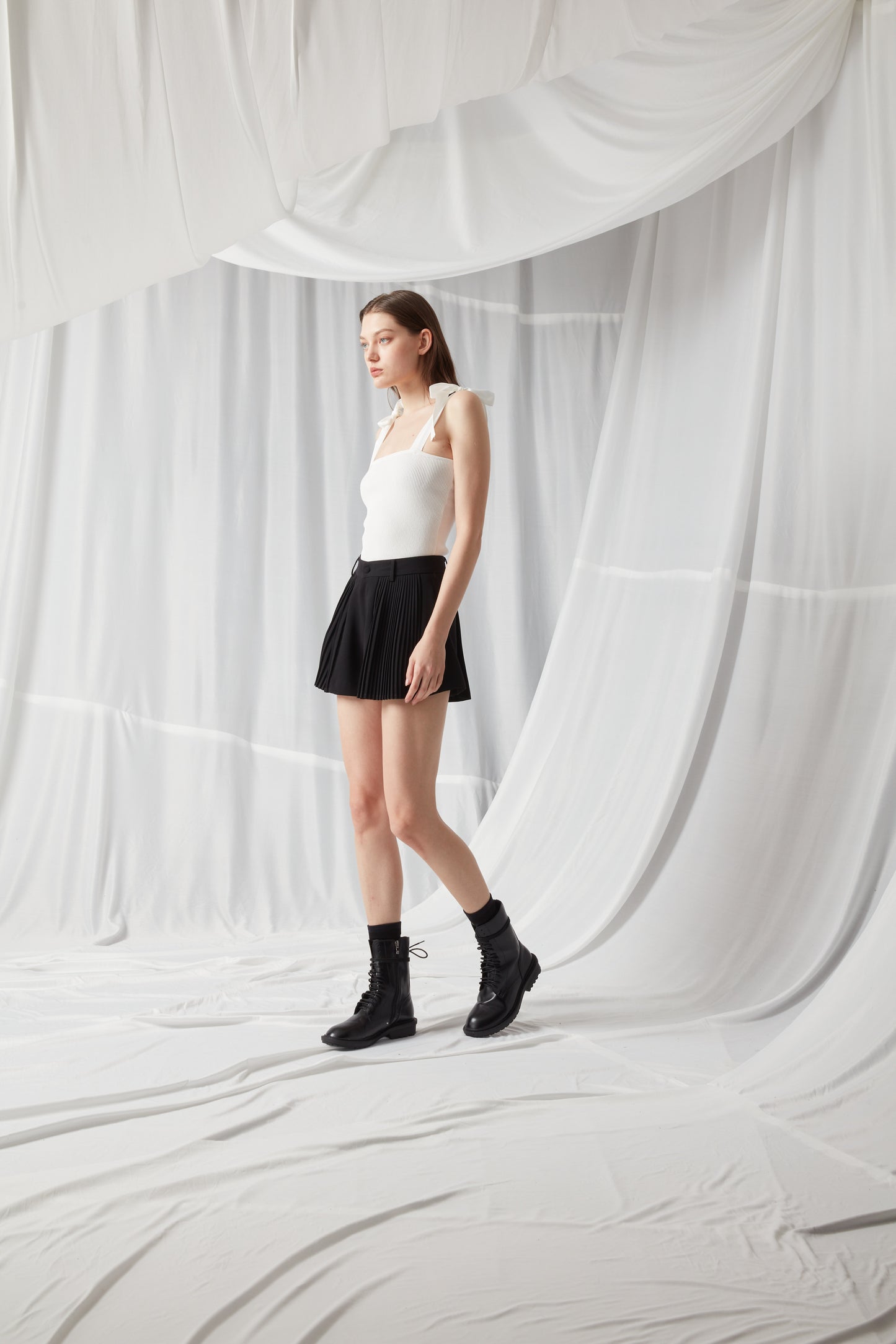 Knit Vests - BLACK / WHITE