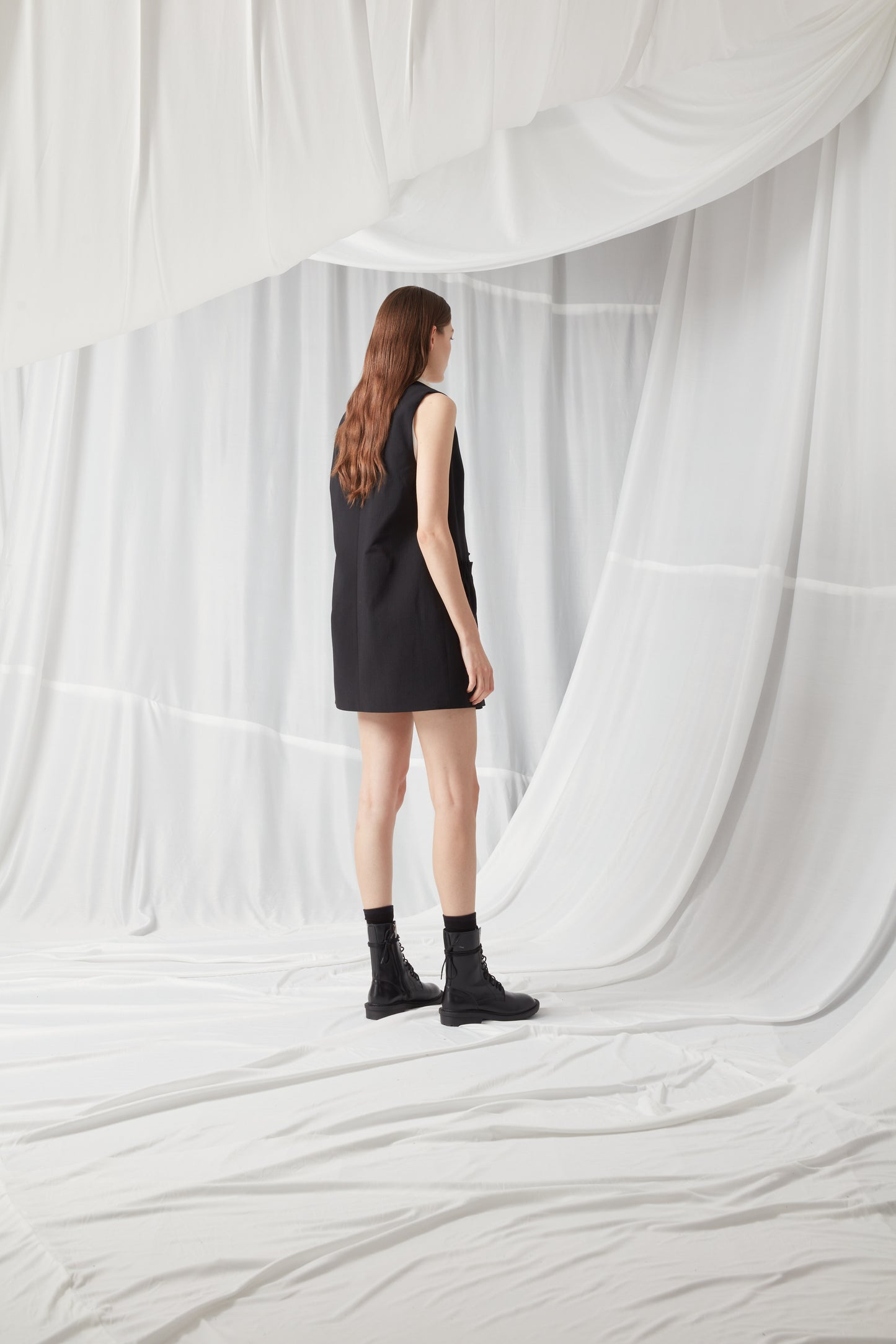 Sleeveless jacket dress - BLACK