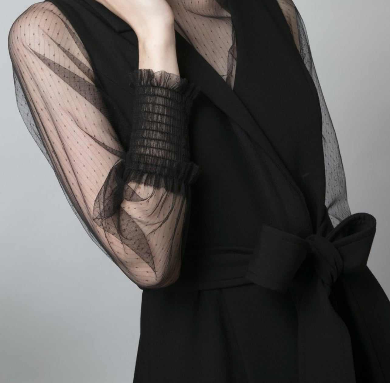 Mesh top with vest dress (Black)