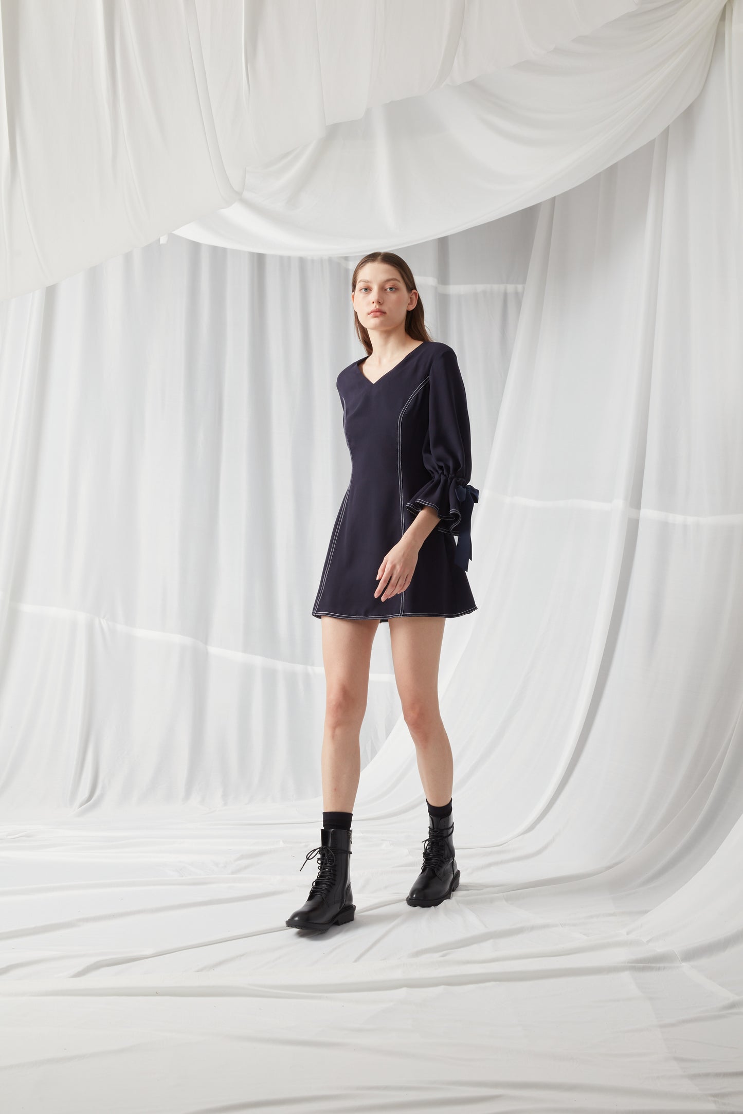 V-Neck Bow Long-Sleeved Mini Dress