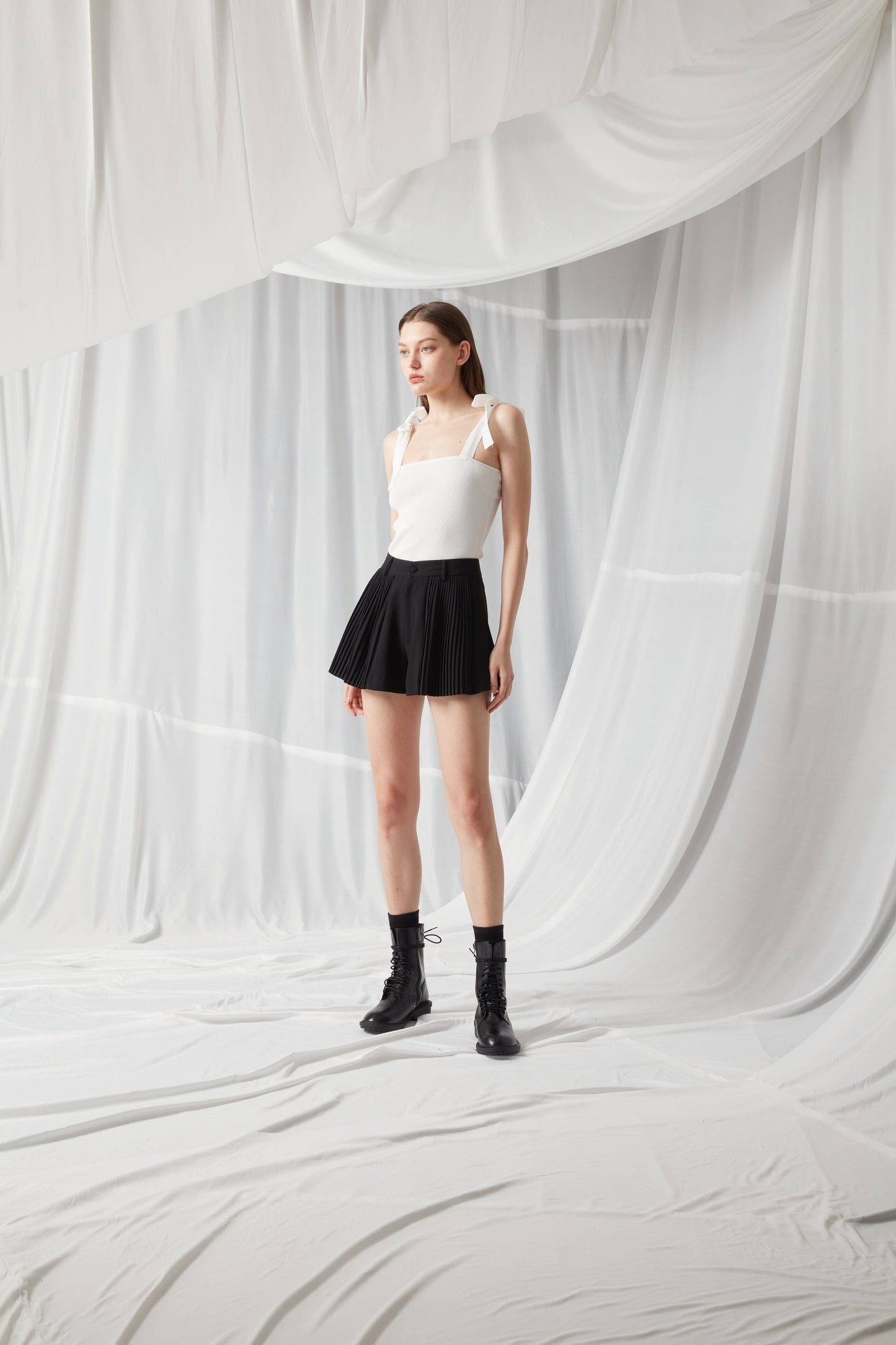 Knit Vests - BLACK / WHITE