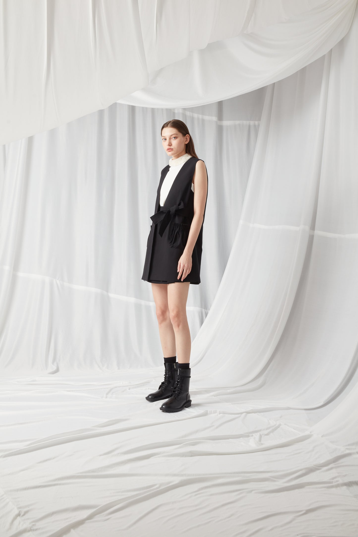 Sleeveless jacket dress - BLACK