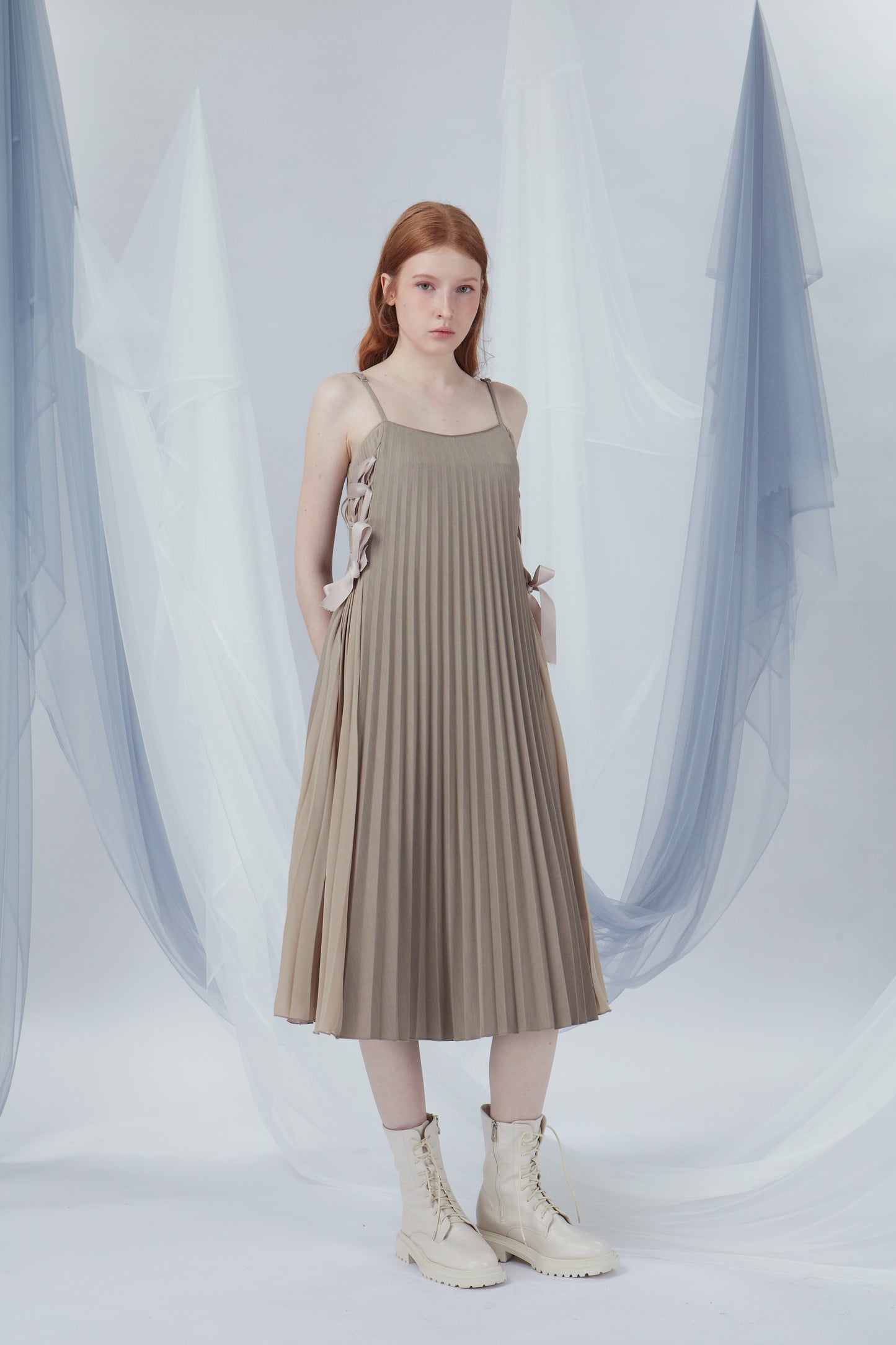Ribbon Details Pleated Dress