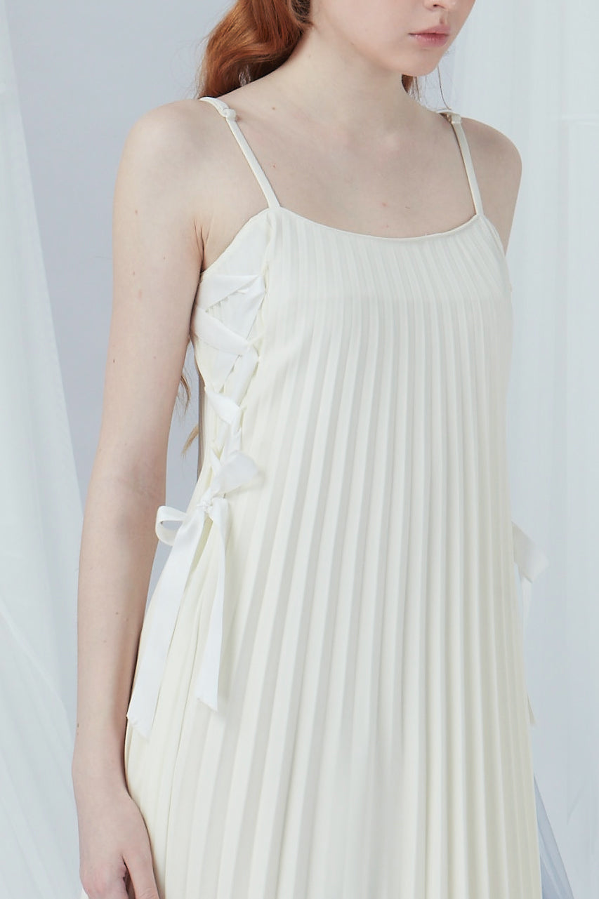 Ribbon Details Pleated Dress