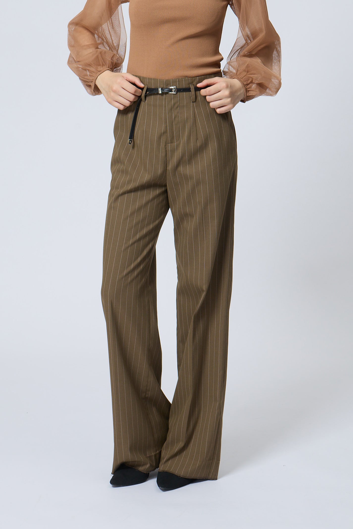 Sleek Line Wide-Leg Pants