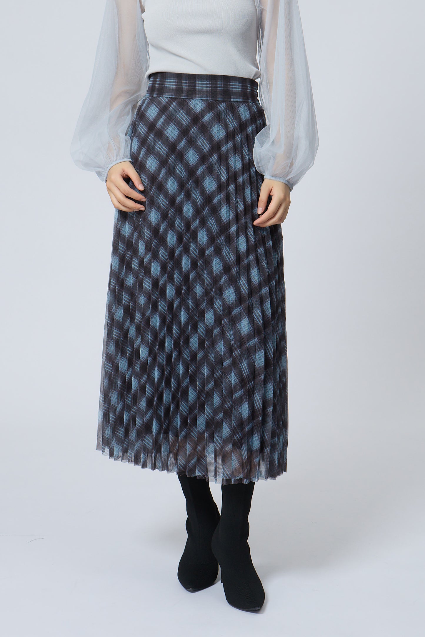 Check pleated skirt