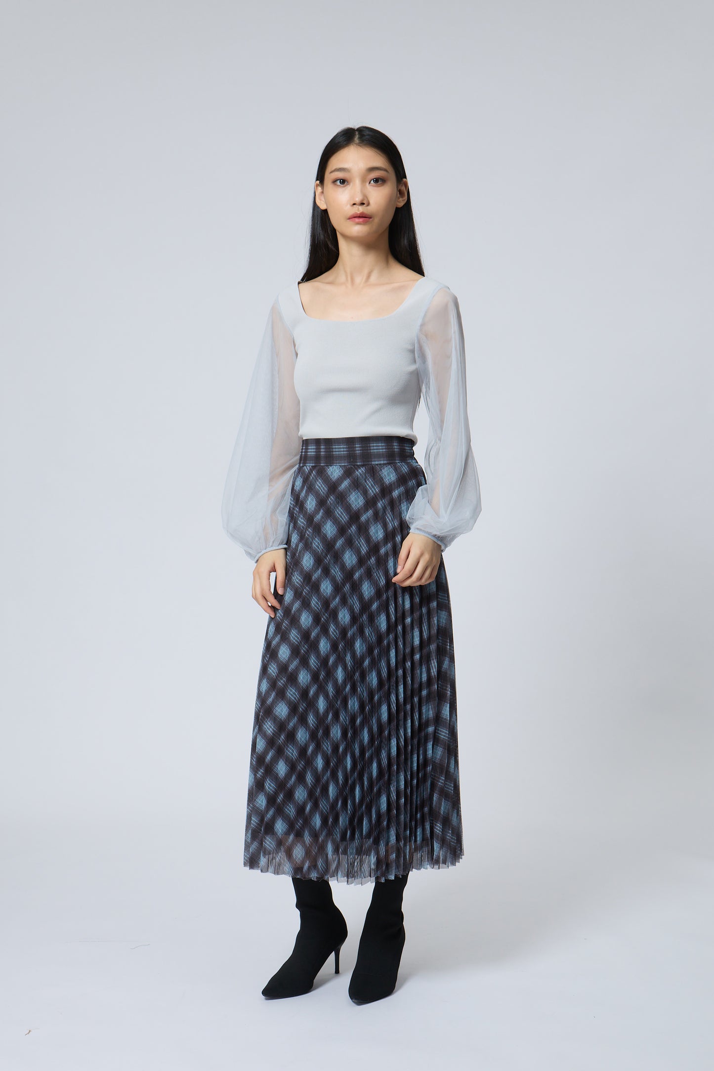 Check pleated skirt