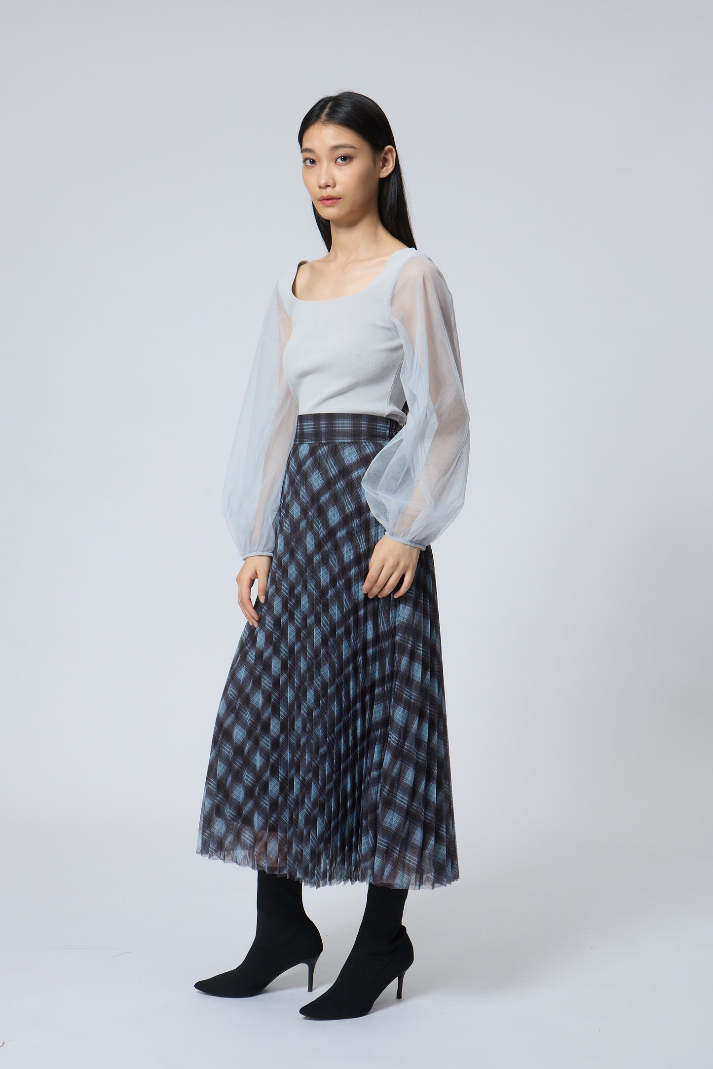 Check pleated skirt