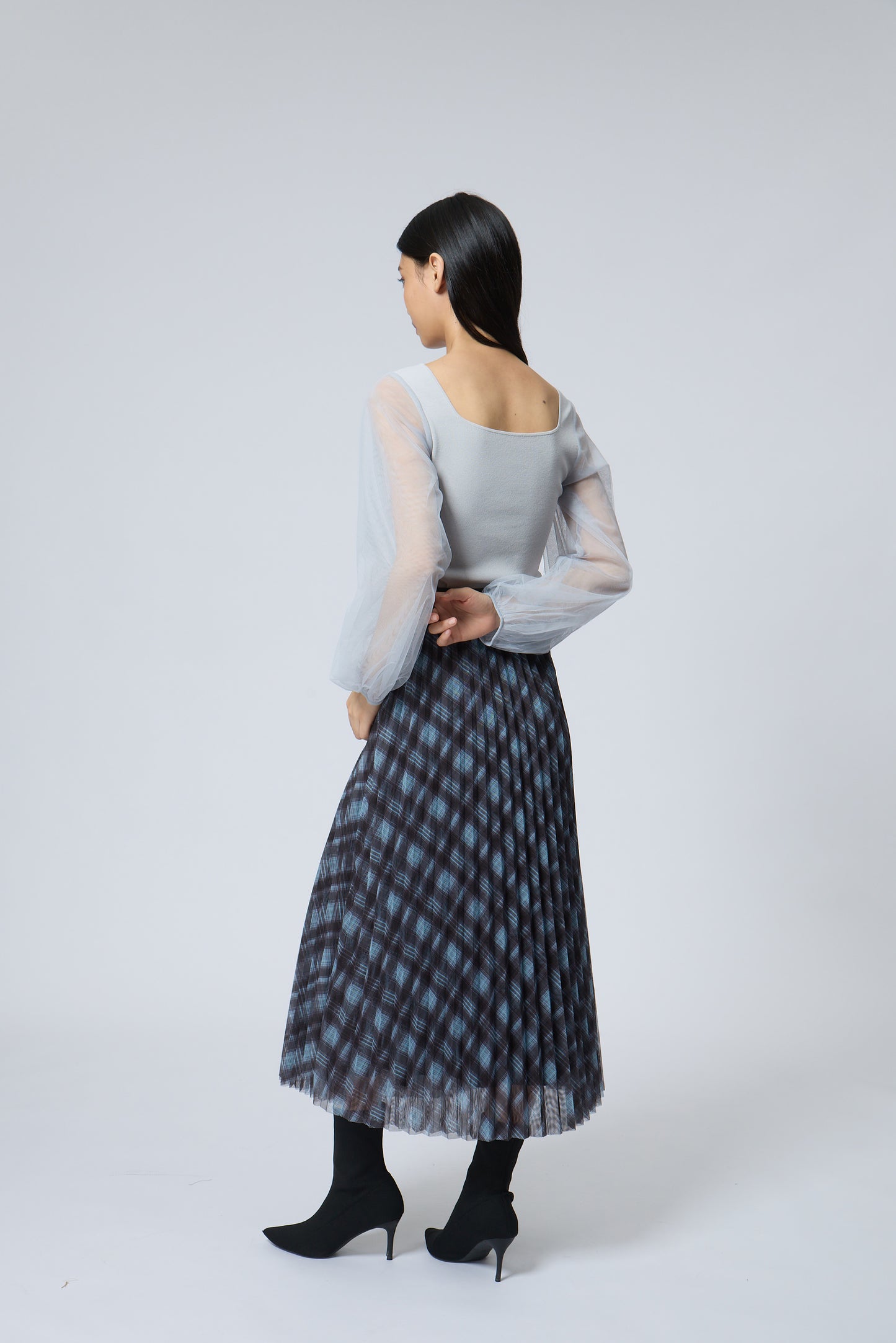 Square-Neck Mesh Sleeve Knit Top