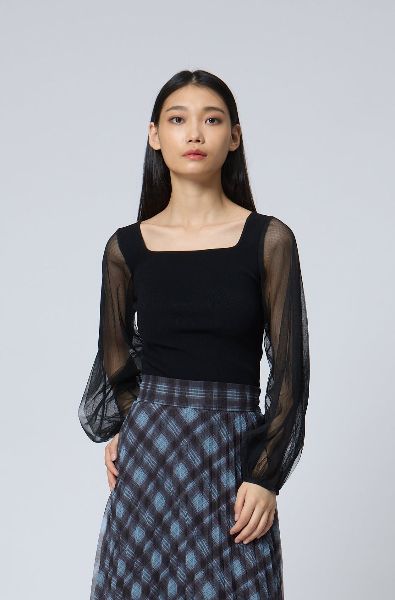 Square-Neck Mesh Sleeve Knit Top