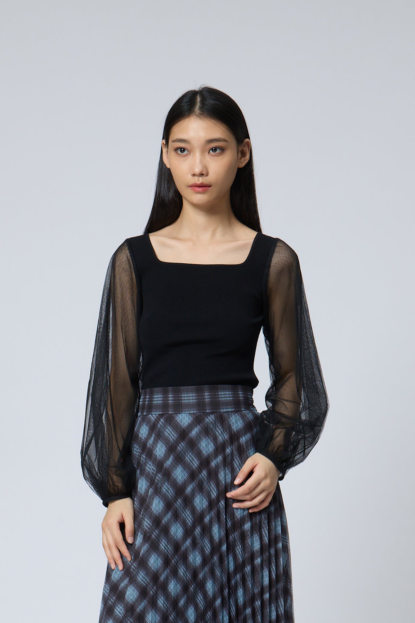 Square-Neck Mesh Sleeve Knit Top
