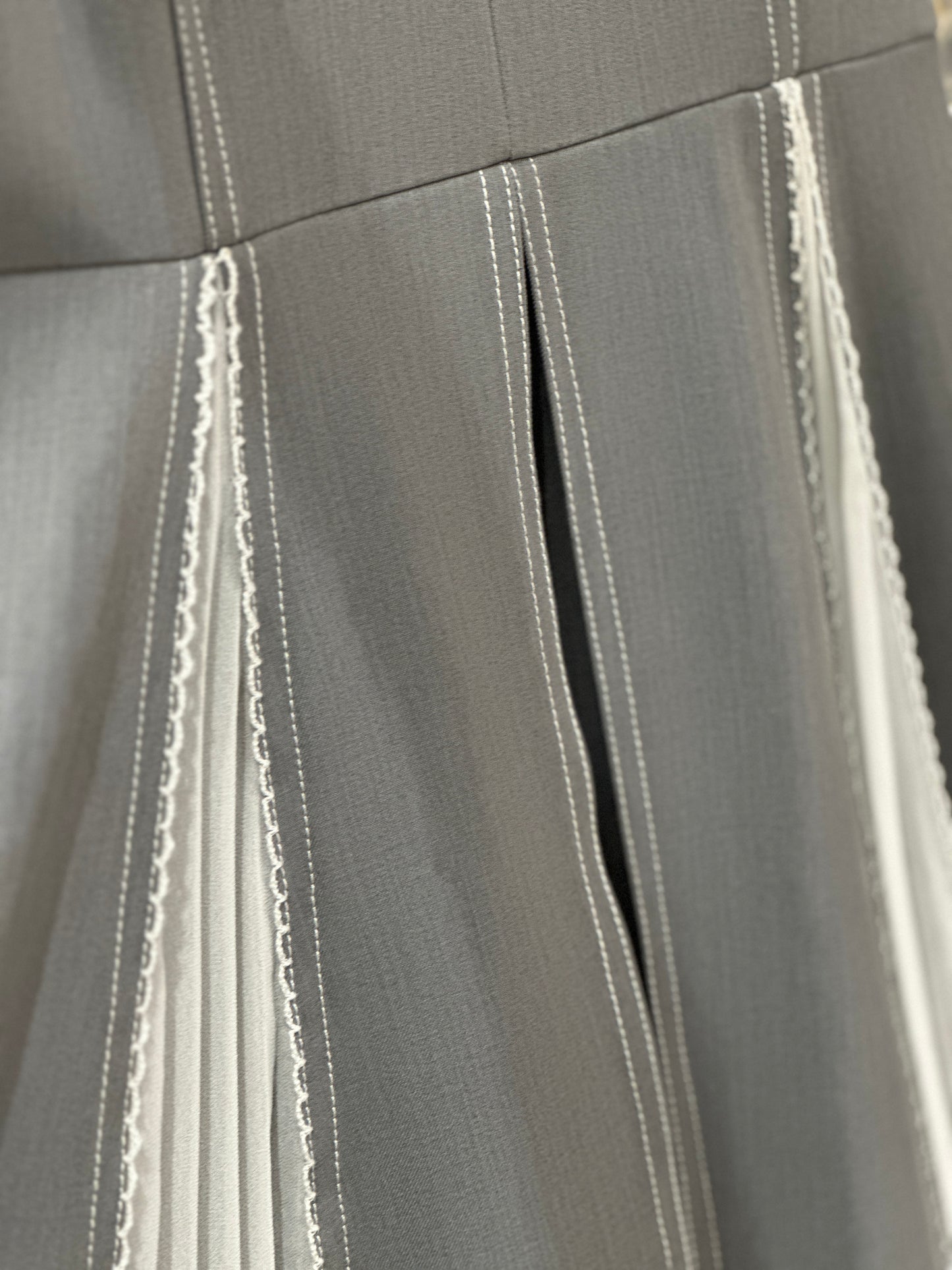 Pleated Details Maxi Skirt