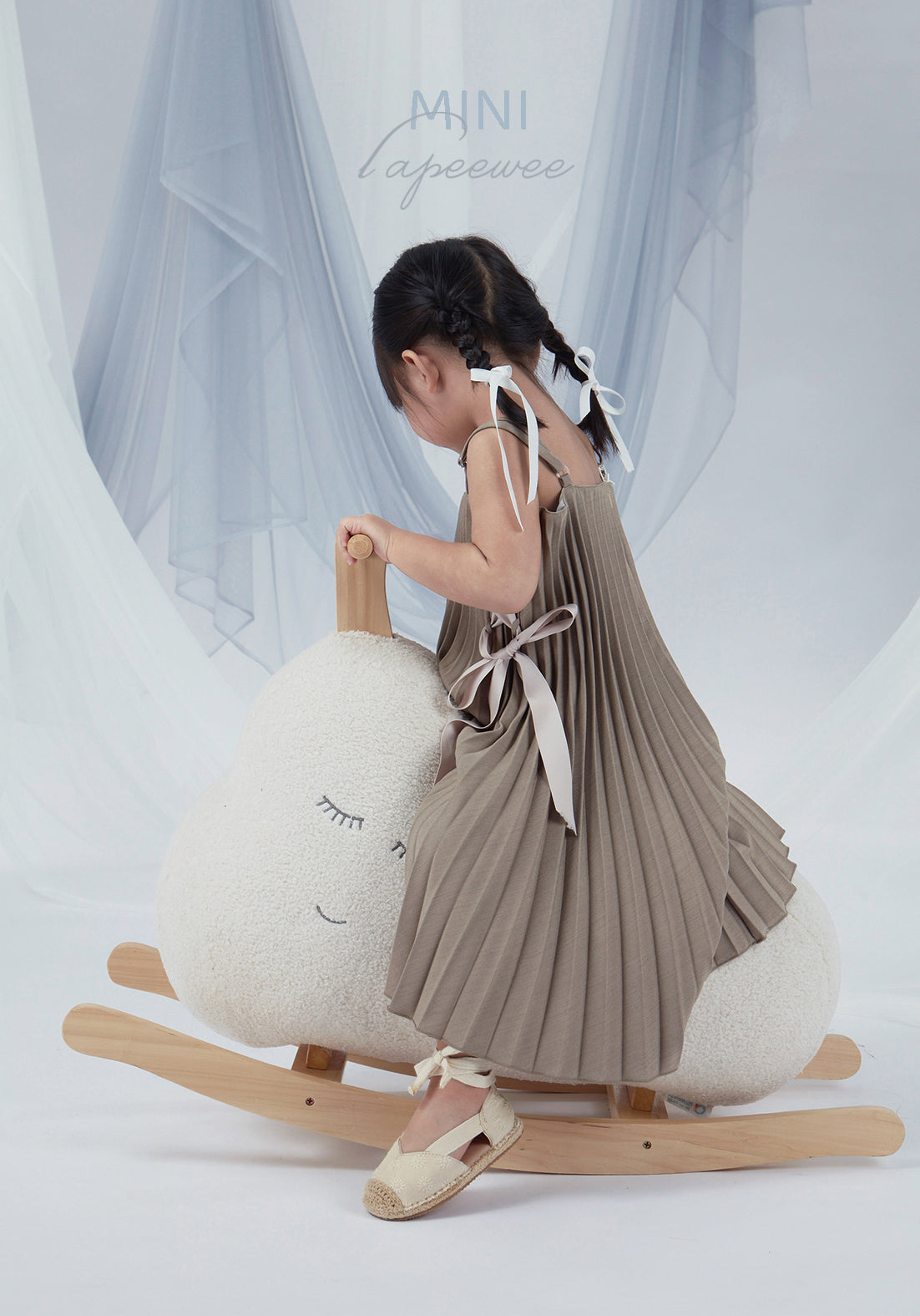 Lapeewee Mini-Ribbon Details Pleated Dress