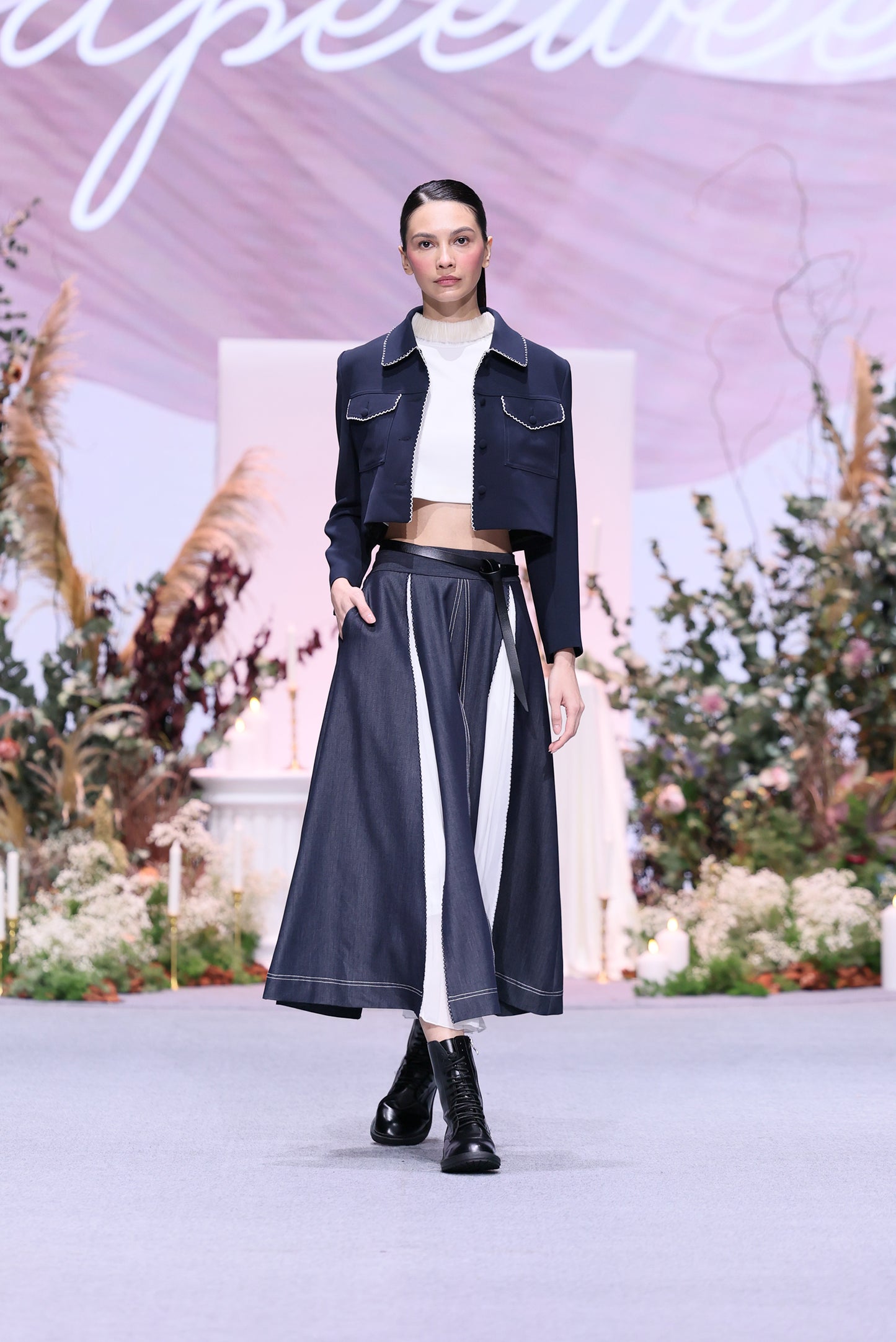 Pleated Details Maxi Skirt