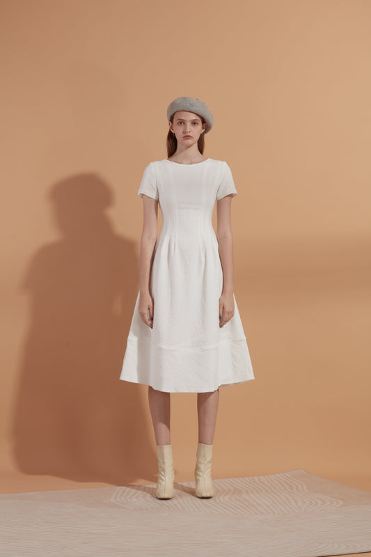 Midi dress in white