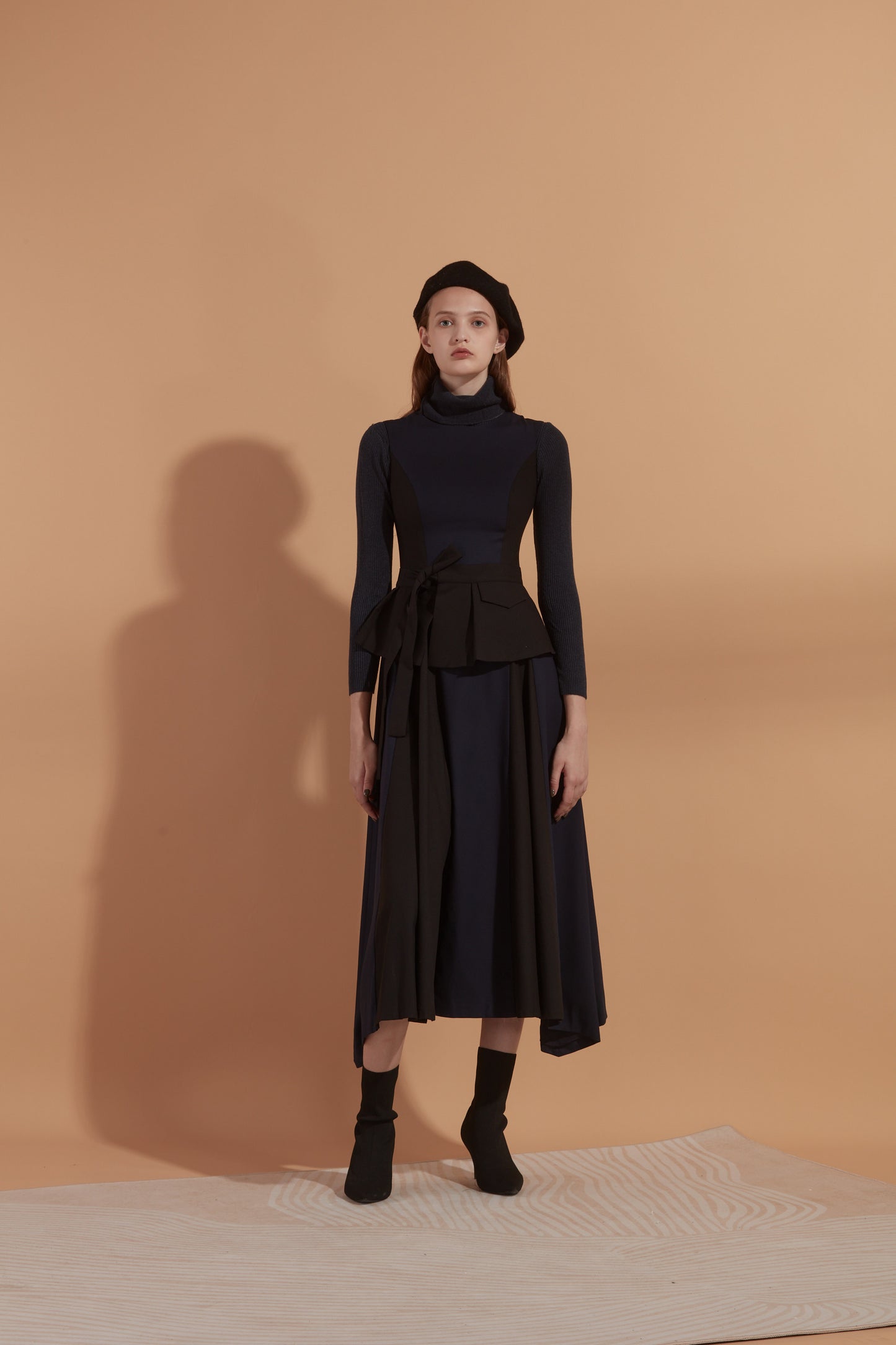 Sleeveless long dress with belt