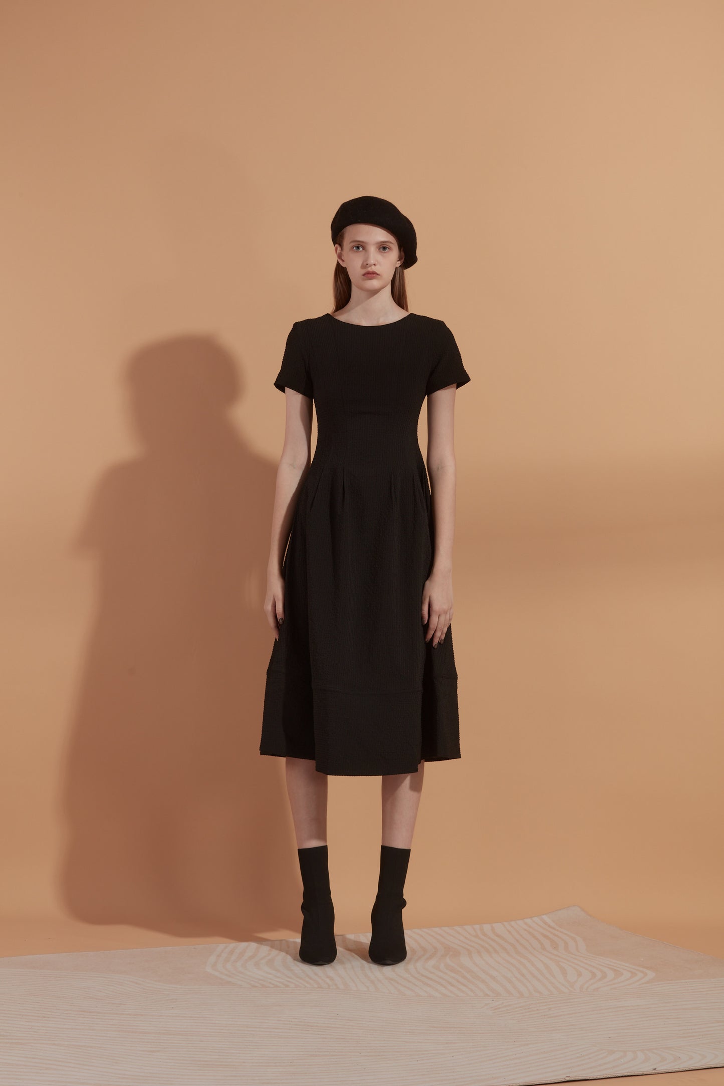 Midi dress in black