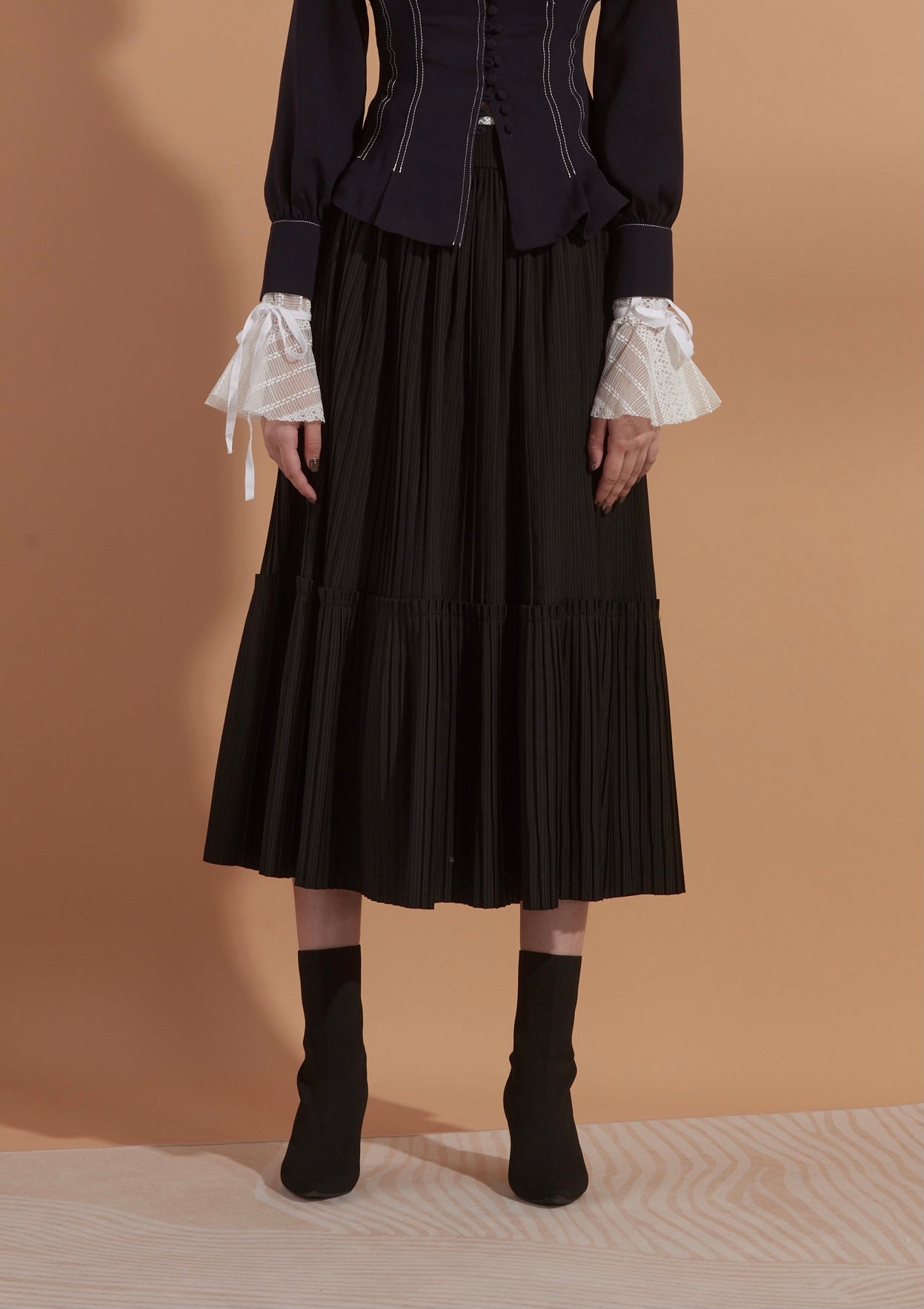 Striped pattern pleated skirt