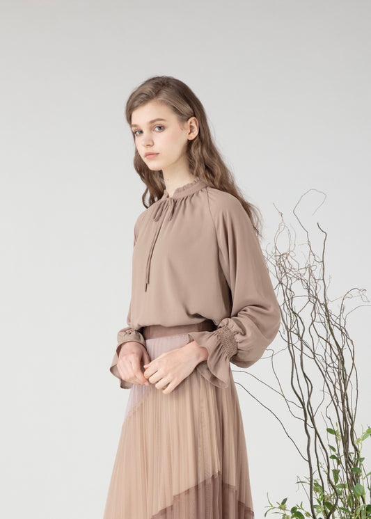 Tie-neck georgette blouse (Nude)