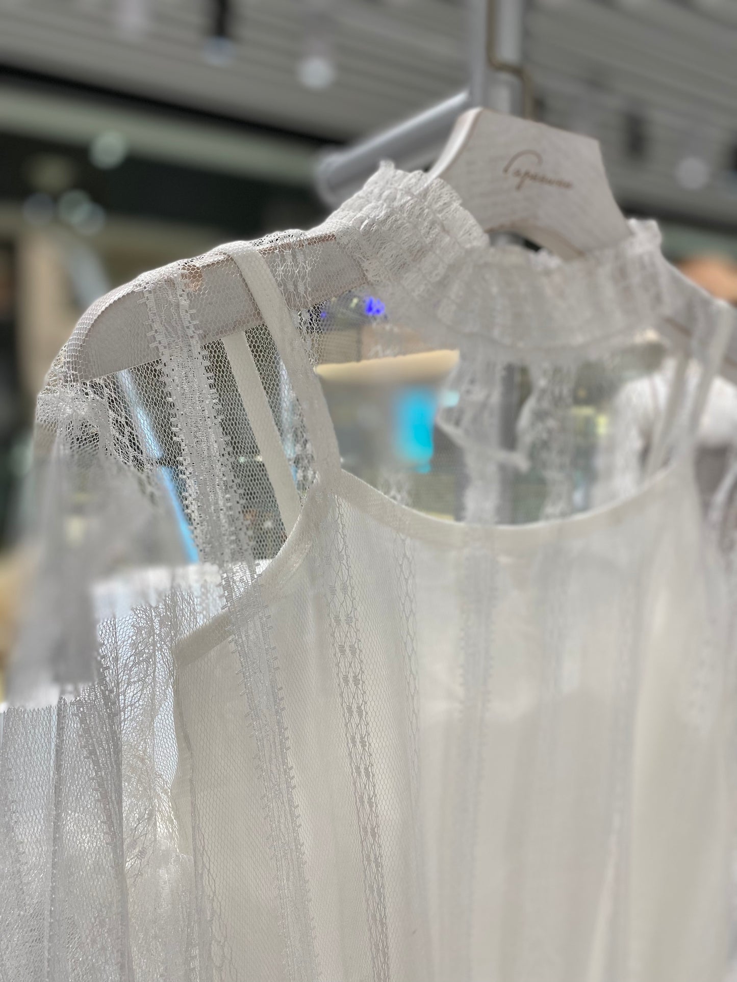 Mesh lace top in white colour