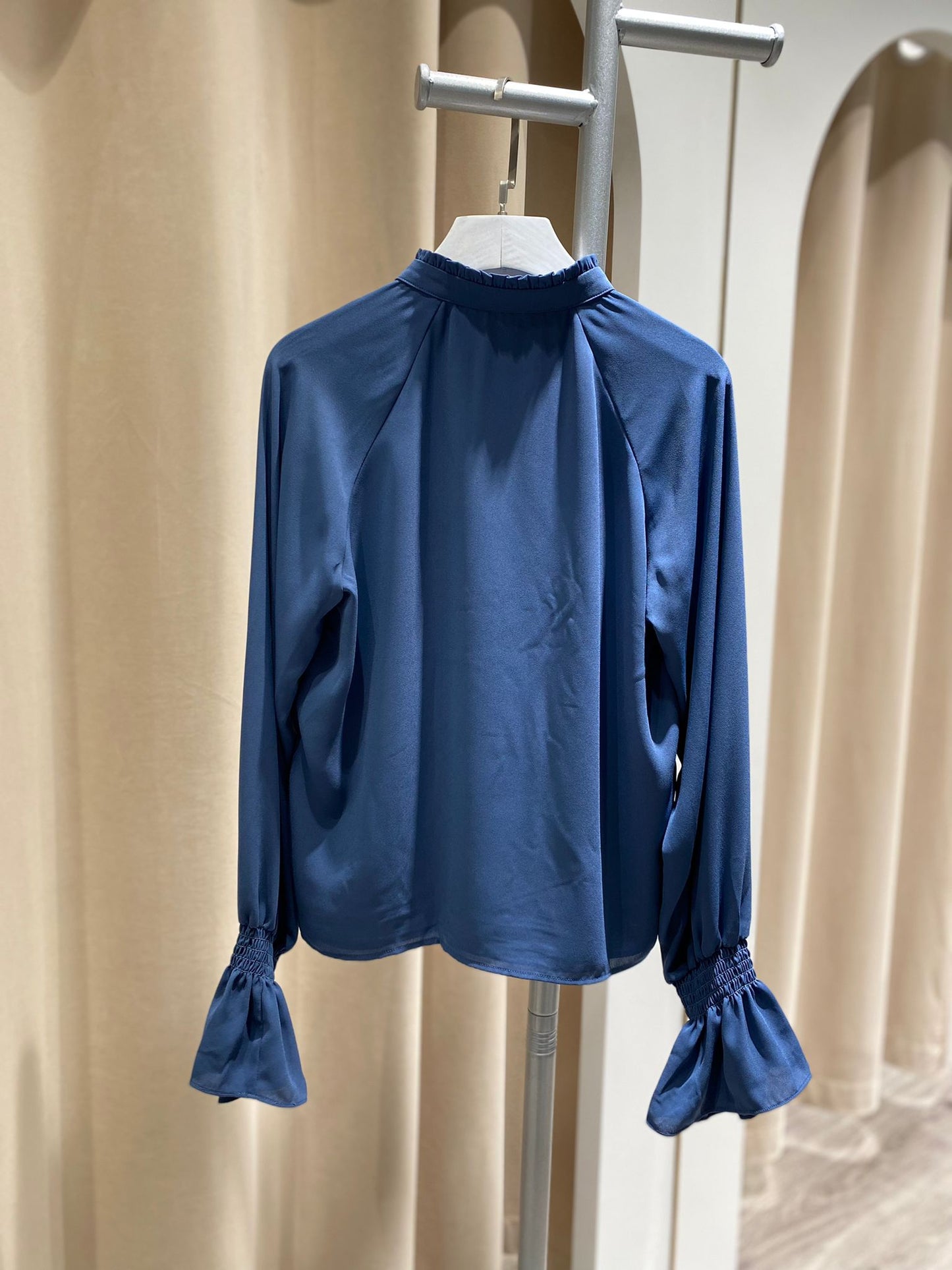 Tie-neck georgette blouse (Blue)