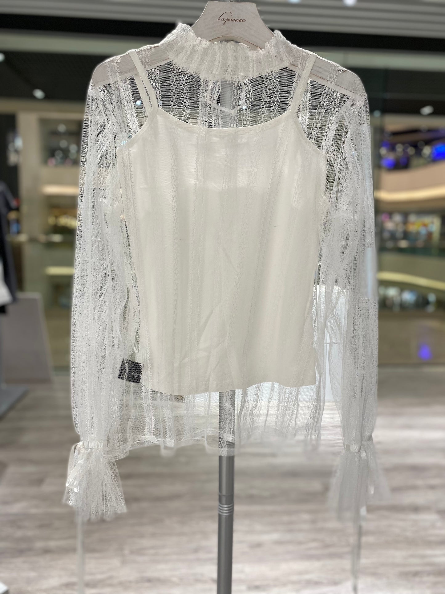 Mesh lace top in white colour