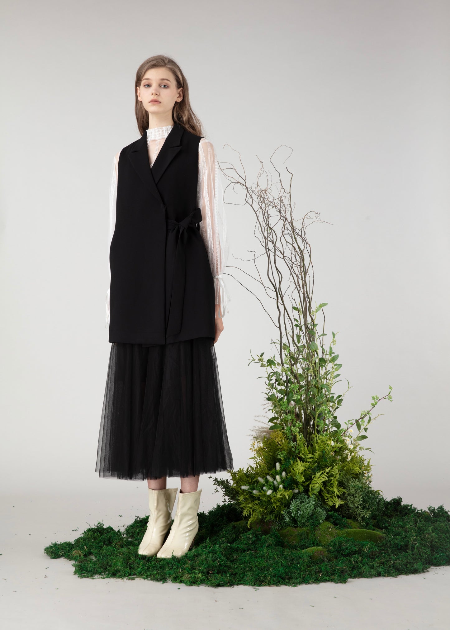 Sleeveless vest-jacket (Black color)