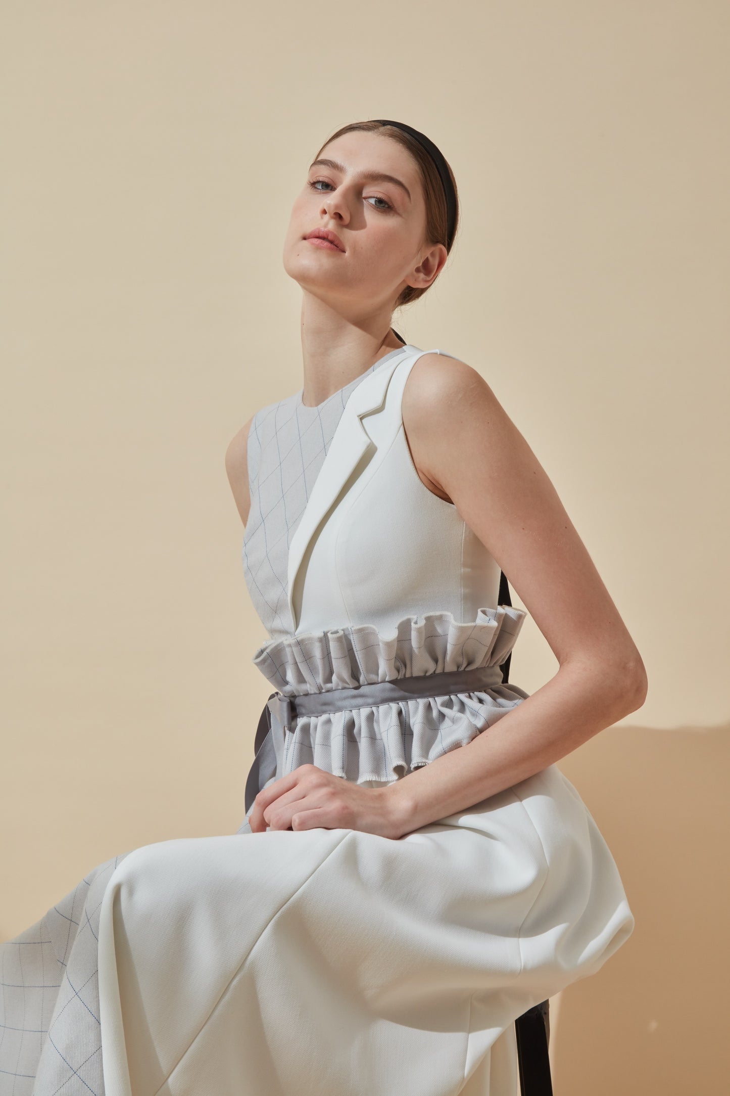 Checked pattern midi dress with ruffles belt