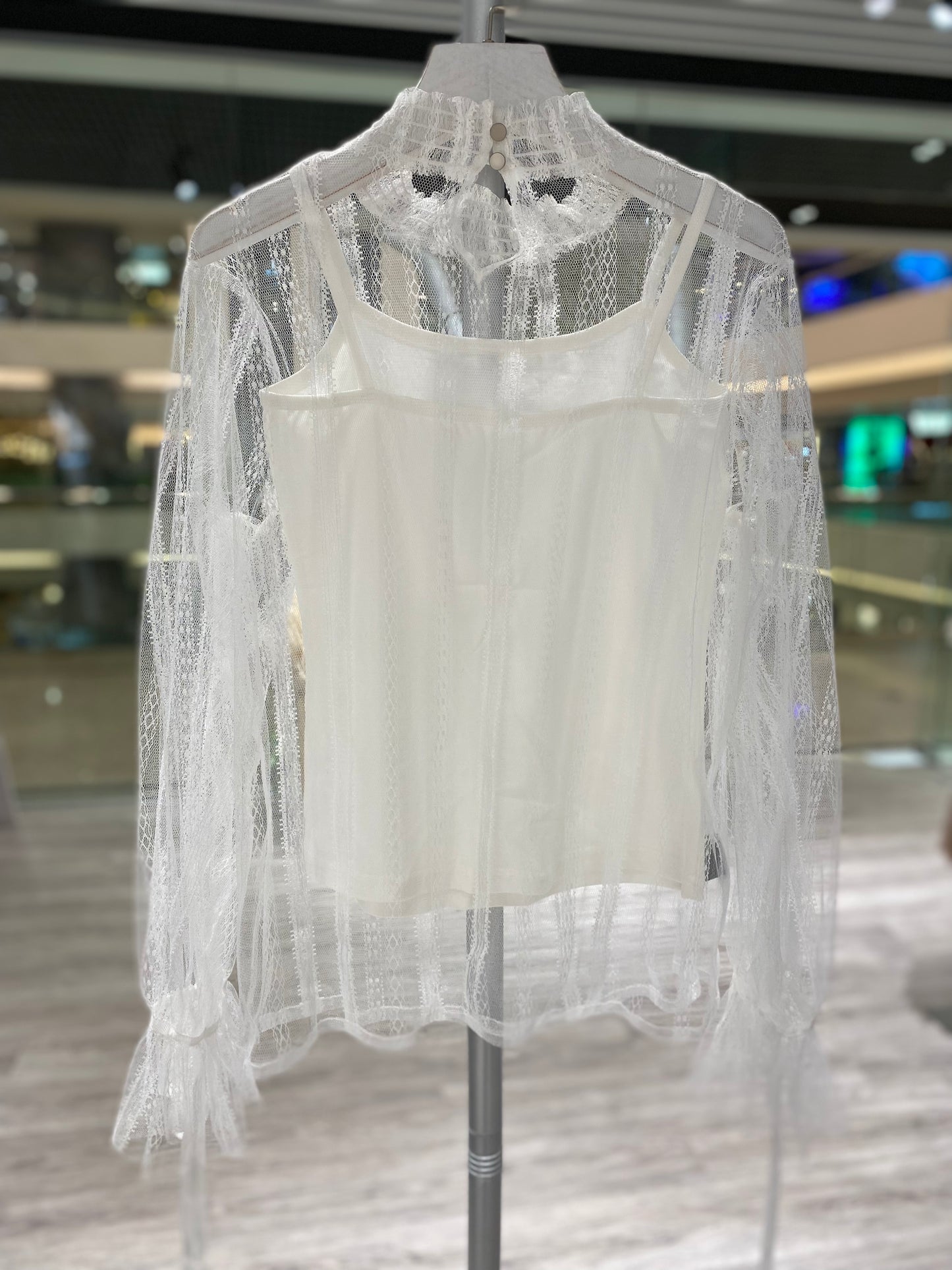 Mesh lace top in white colour
